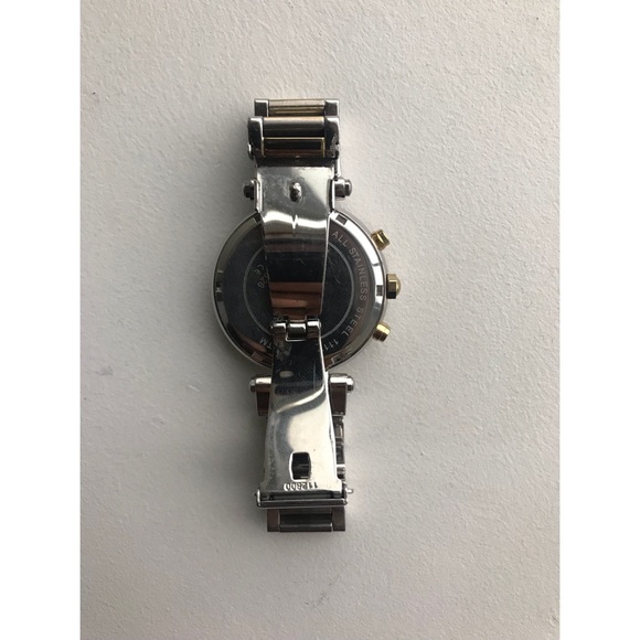 • MICHAEL KORS watch • - Picture 5 of 8